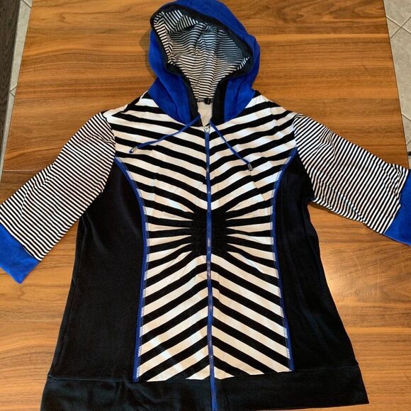 Women's sweatshirt, full zip, 1/2 sleeve, bright blue accents, dynamic Sz M, EUC - Picture 1 of 15